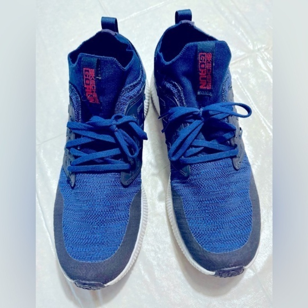 SKECHERS Men’s Size 10 Sneakers